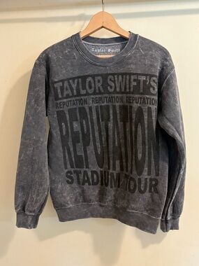 Taylor Swift Reputation Tour Crewneck